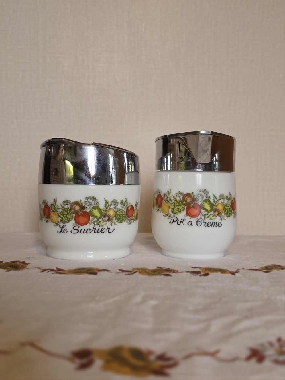 Vintage Corning Ware Spice O’Life Sugar & Creamer Milkglass Set with Chrome Lids